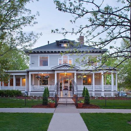 Edwards House Hotel ฟอร์ตคอลลินส์ ภายนอก รูปภาพ