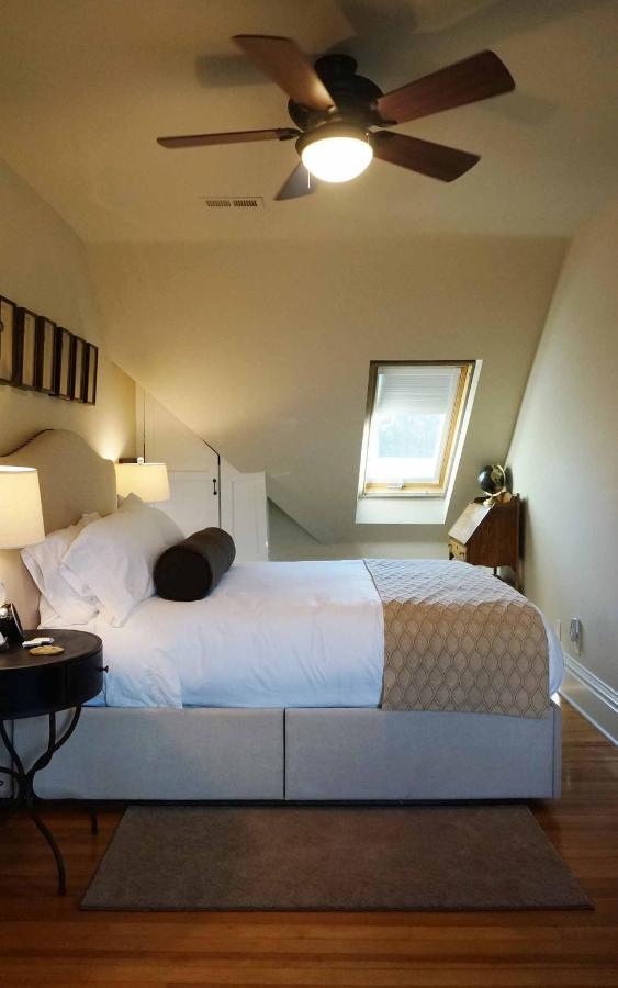 Edwards House Hotel ฟอร์ตคอลลินส์ ภายนอก รูปภาพ